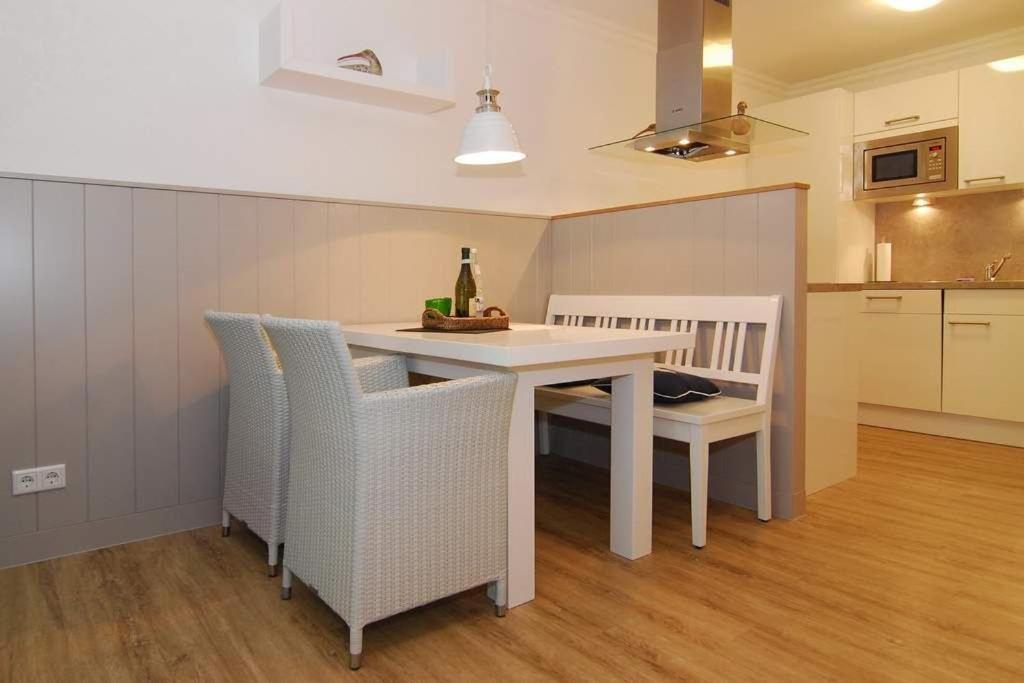 Apartment Brandenburgerstrasse 5b, Whg 2 *